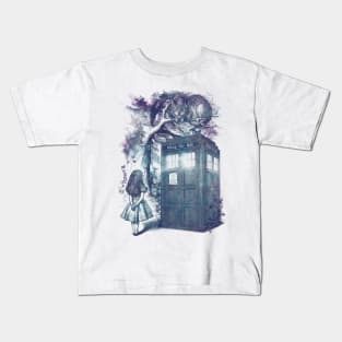 WHO is in wonderland? Kids T-Shirt